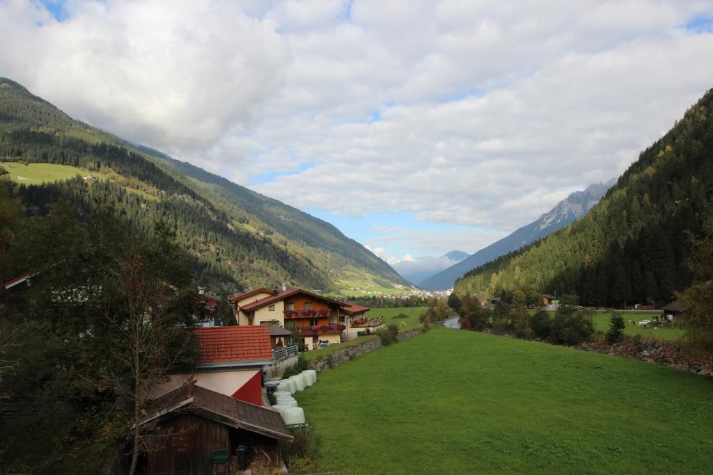 Zum Fuhrmann Apartamento Neustift im Stubaital Quarto foto